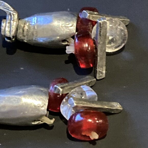 Terrific Anne-Marie Chagnon post earrings in pewter and glass - Picture 6 of 6